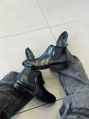 Chelsea boot 1