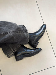 Chelsea boot 1