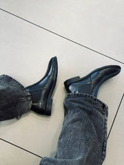 Chelsea boot 1